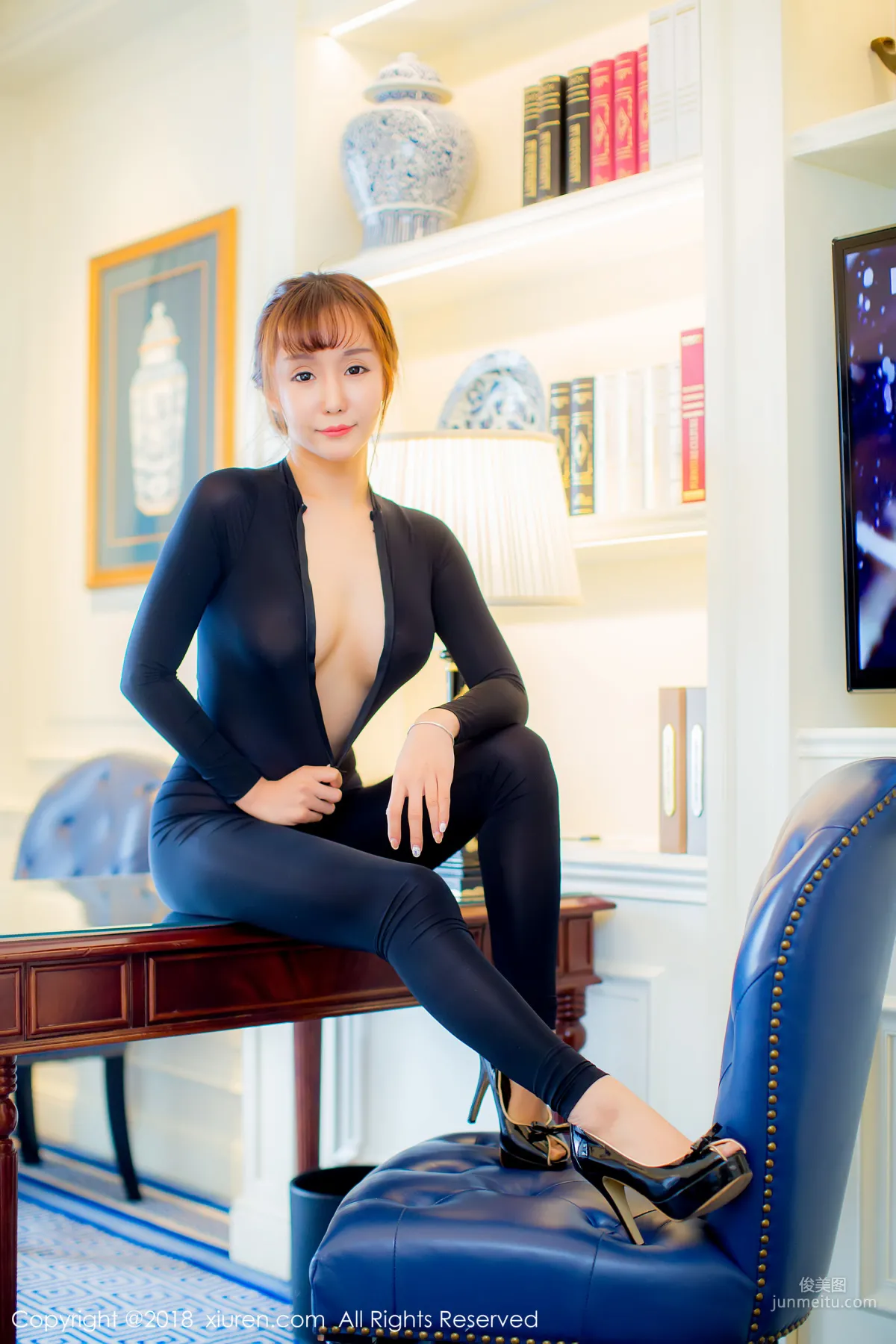 Gu Can 'Bodysuit + Bathroom Wet Look' [XiuRen] No.979 Photo Set photo 26