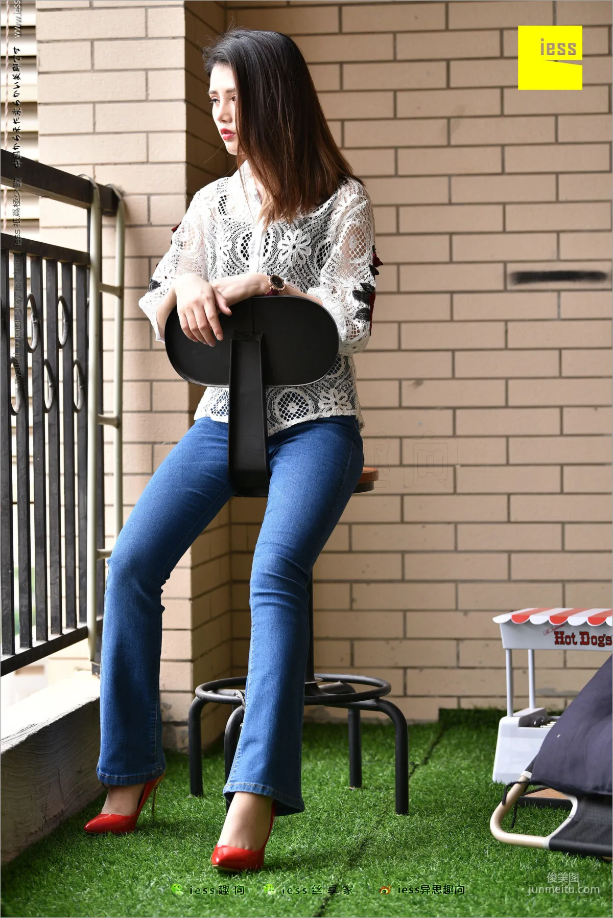 Guang Yan, Jeans, New Model and Red High Heels [IESS] Silk Stockings Bento 224 Photo Set photo 40