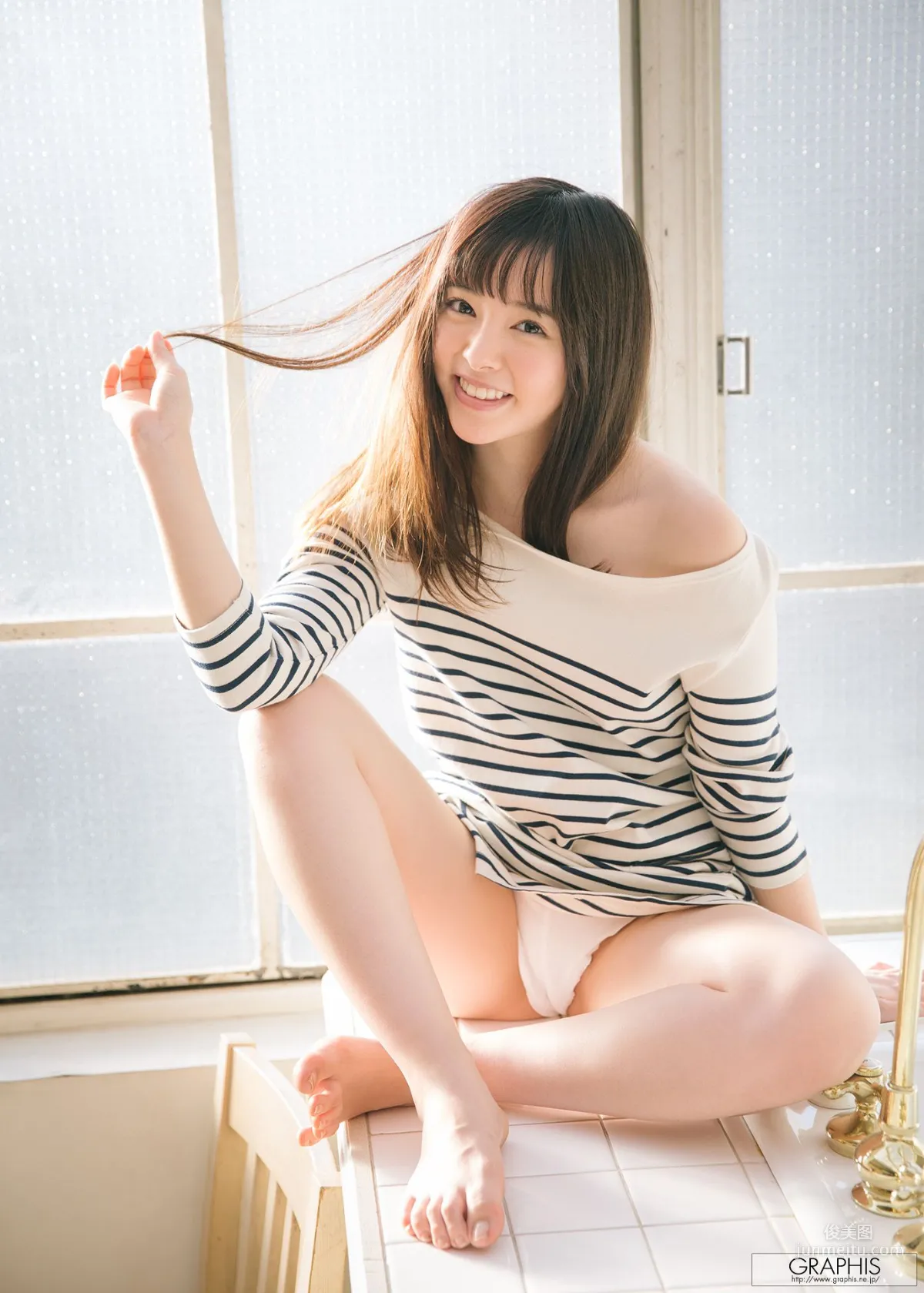 Yuna Ogura [Graphis] Gravure First Undressing Girl Photo Set photo 43