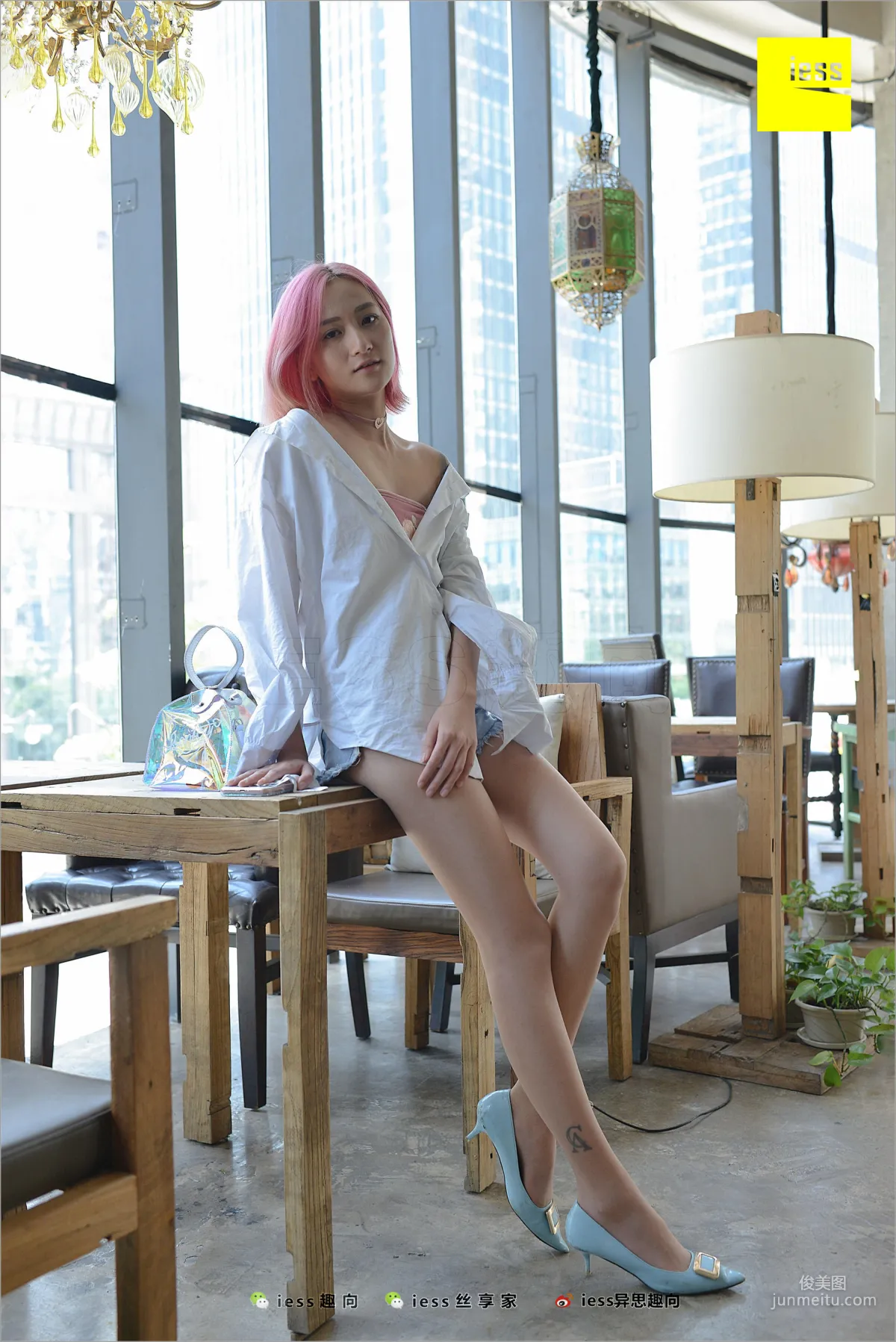 Xiao Xiao "Black Stockings Goddess's Red Blue Yellow" [IESS] Silk Stockings Bento 228 Photo Set photo 46