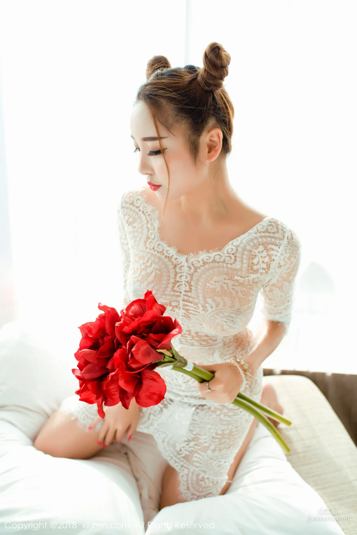 Li Zixi《Sexy E-Cup Big Bust Beauty》 [XiuRen] No.985 Photo Set photo 2