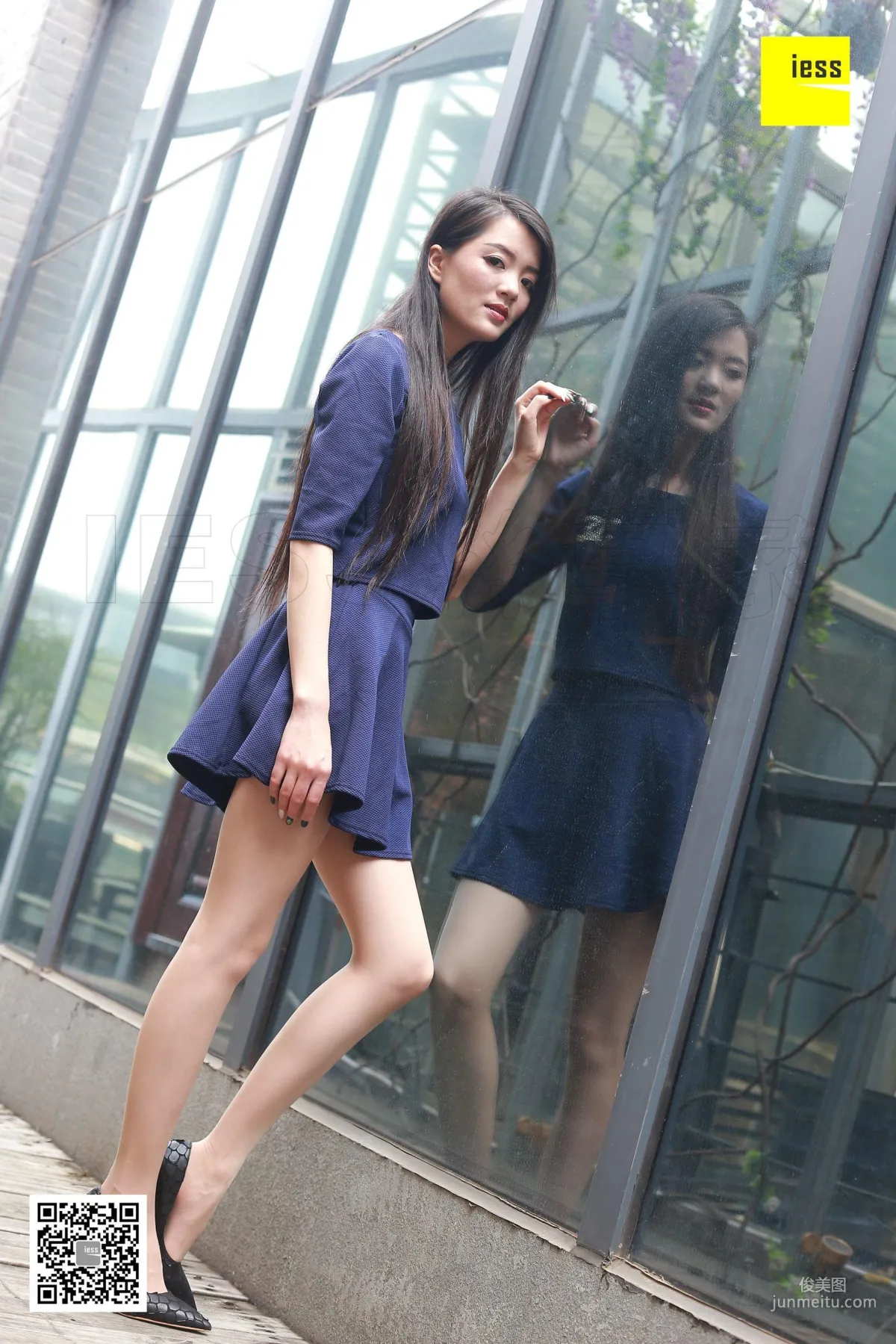 Shuang Shuang, Mature Woman Double Play with Flowers and Branches [IESS] Silk Enjoyer 214 Photo Set photo 6