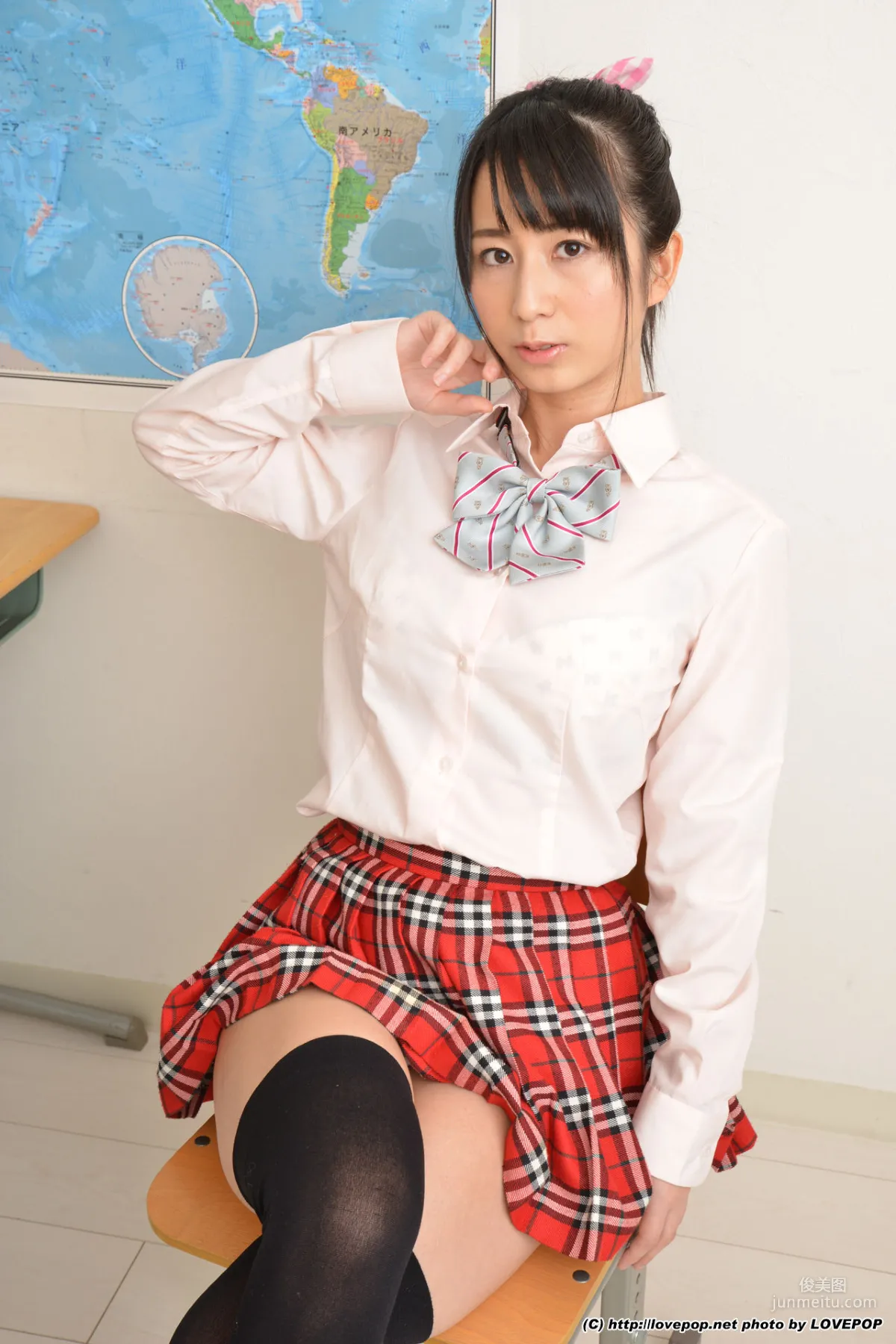 [LovePop] Sora Shiina 泉水蒼空《校服系列》 Set04 寫真集 45
