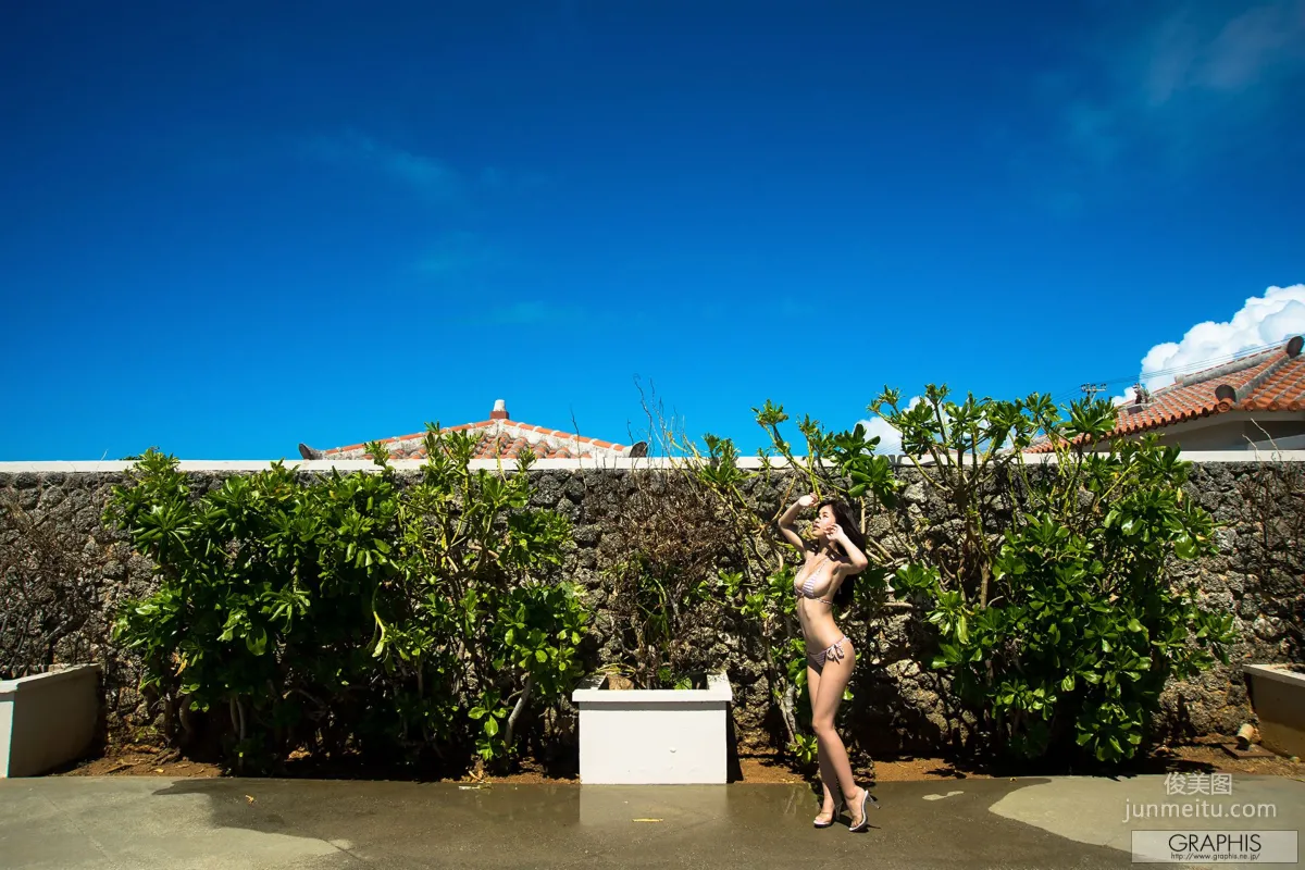 Momo Sakura: Graphis Gals photo 3
