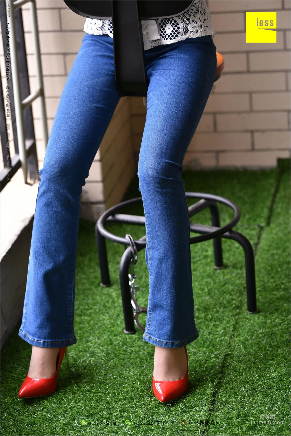 Guang Yan, Jeans, New Model and Red High Heels [IESS] Silk Stockings Bento 224 Photo Set photo 41