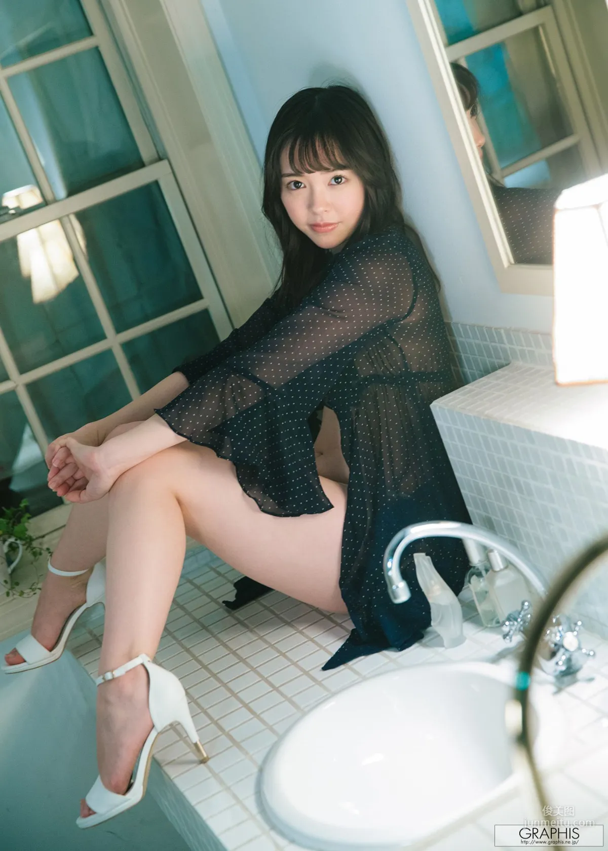 Yuna Ogura [Graphis] Gravure First Undressing Girl Photo Set photo 1