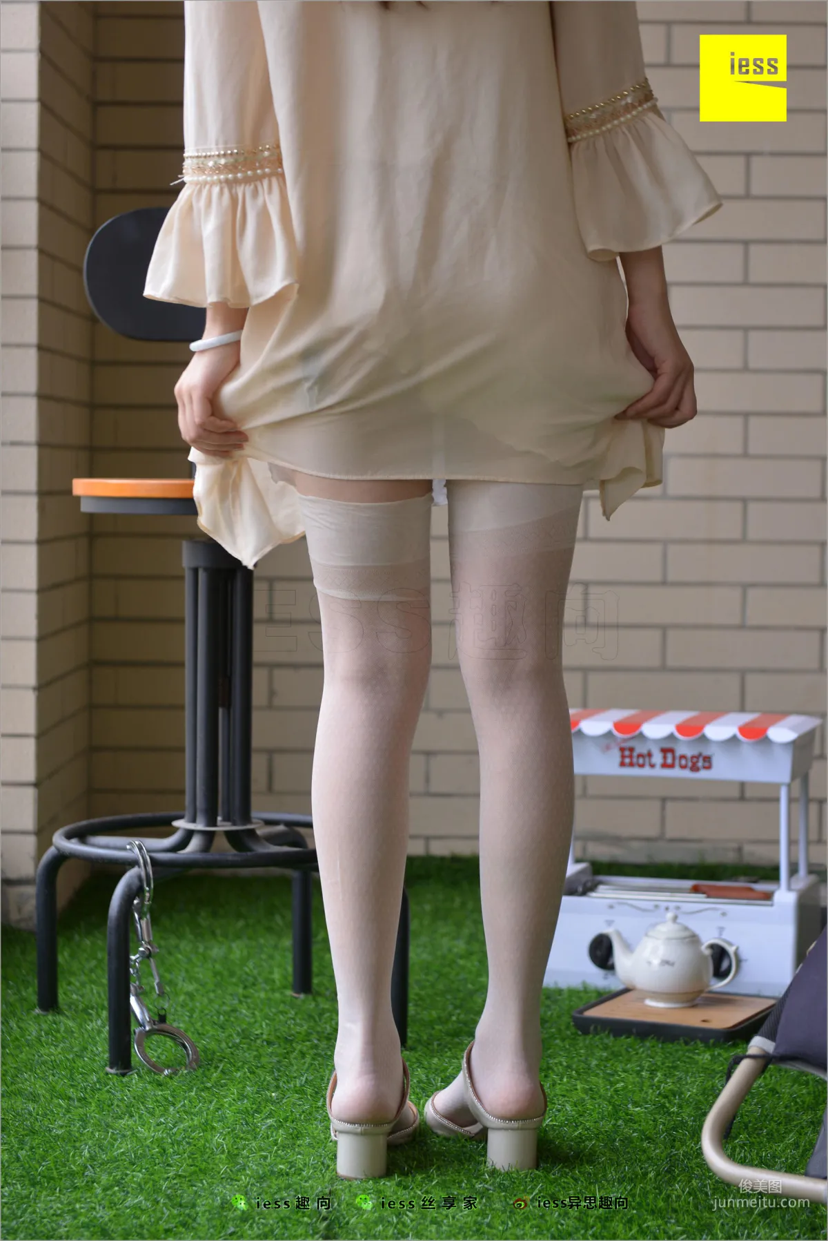 Xiao Jie "Xiao Jie's Classic Retro Pure White Nylon Stockings" [IESS] Silk Stockings Bento 227 Photo Set photo 50