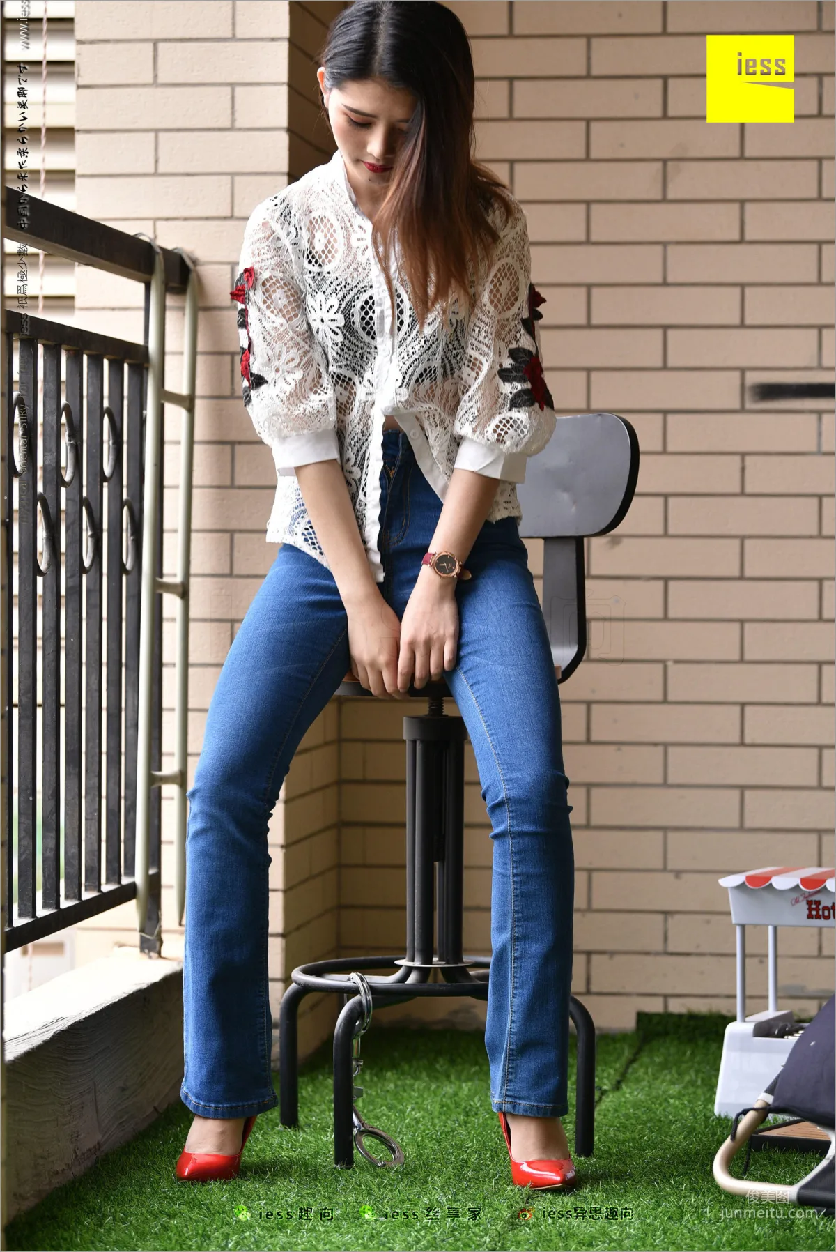 Guang Yan, Jeans, New Model and Red High Heels [IESS] Silk Stockings Bento 224 Photo Set photo 34