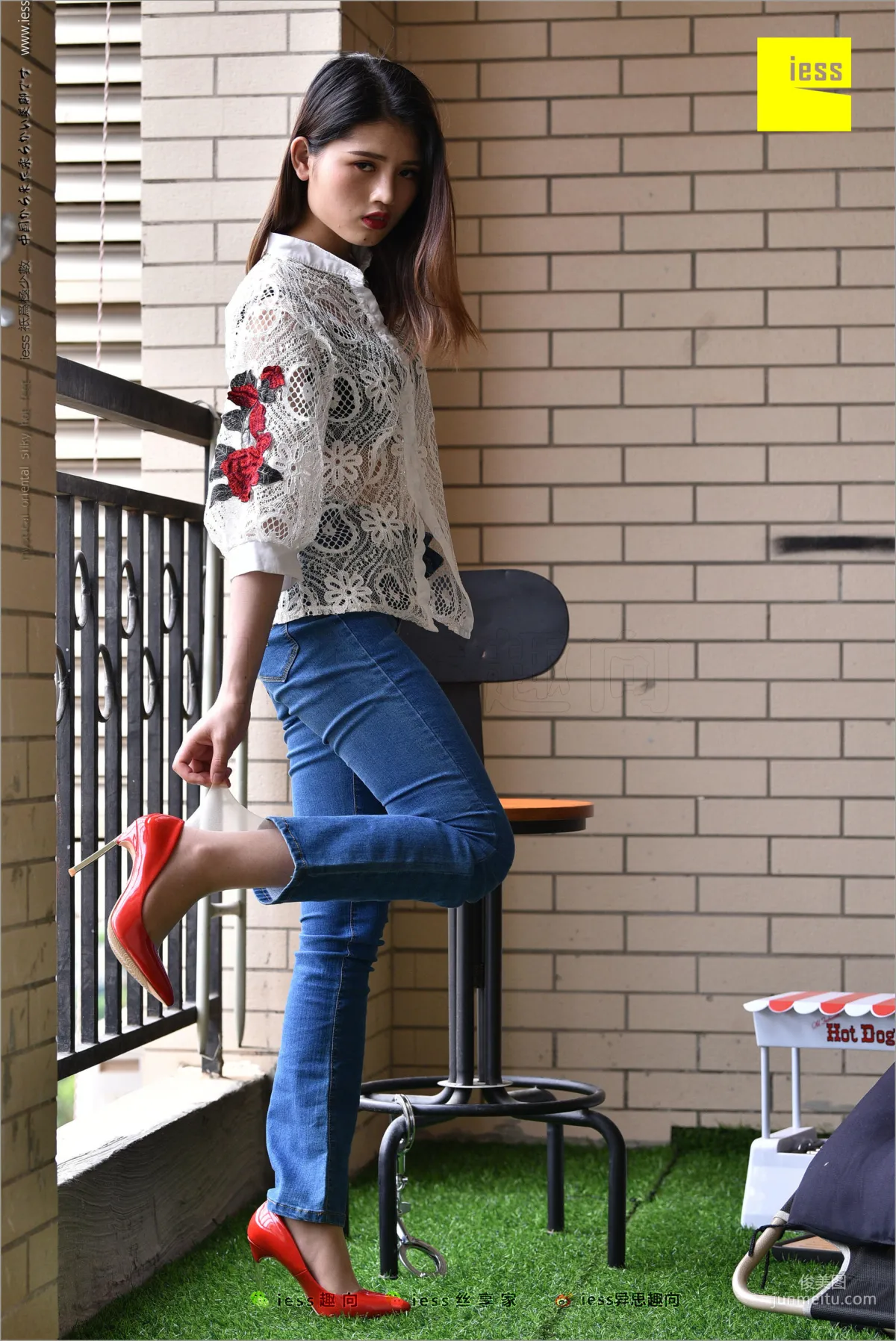 Guang Yan, Jeans, New Model and Red High Heels [IESS] Silk Stockings Bento 224 Photo Set photo 57