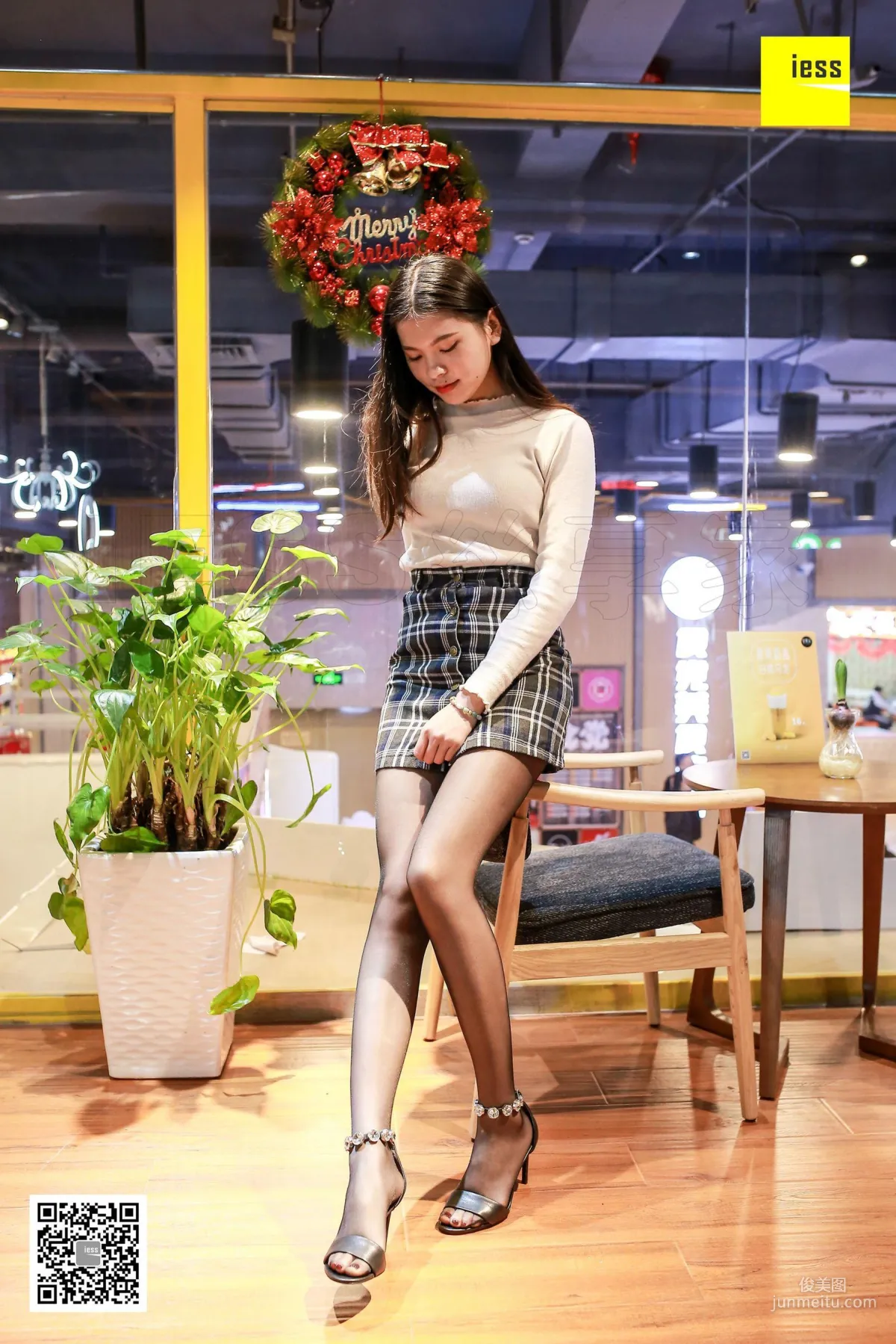 Qi Qi Little Dog Says, Let Go of Me [IESS] Silk Enjoyer 213 Photo Set photo 23