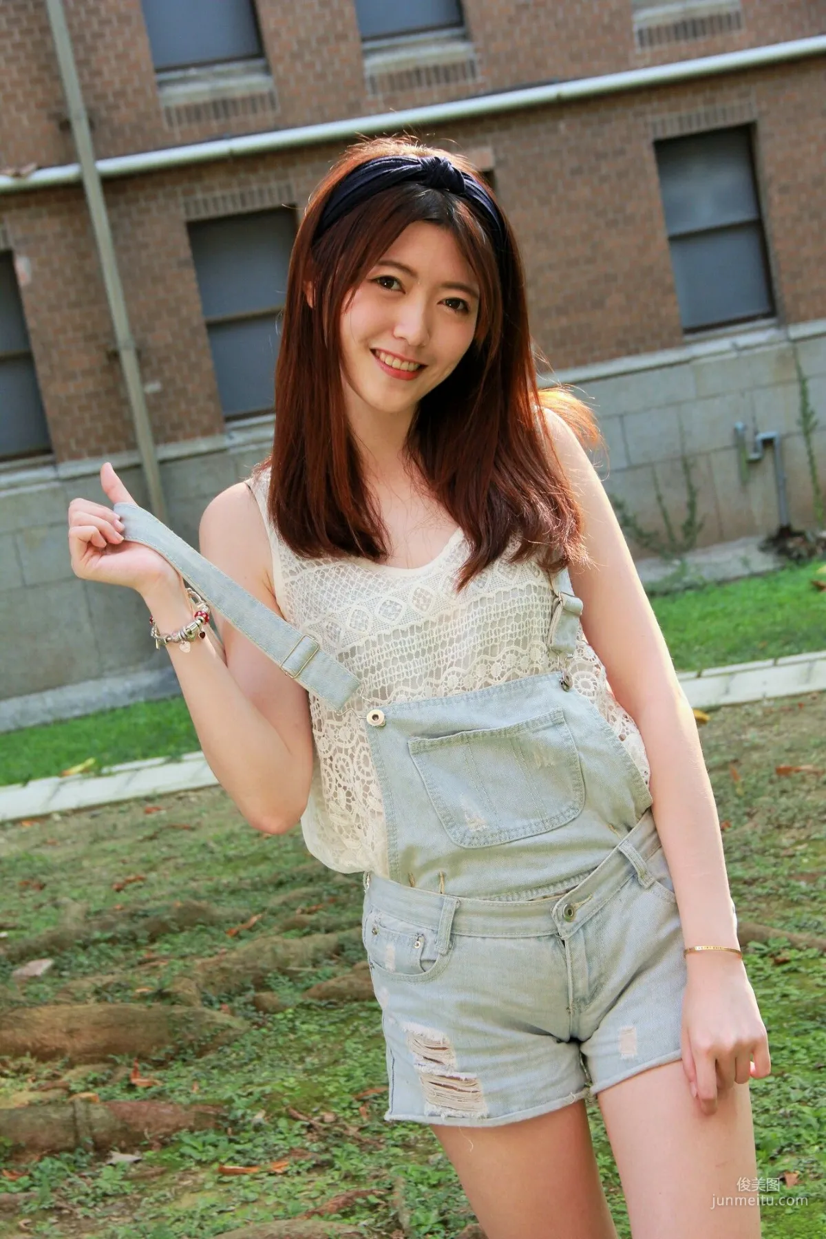 [Taiwan Internet Celebrity Beauty] Brindy Xuexue/Huang Pin Xuan 'Taiwan University Outdoor Shoot' Photo Set photo 18