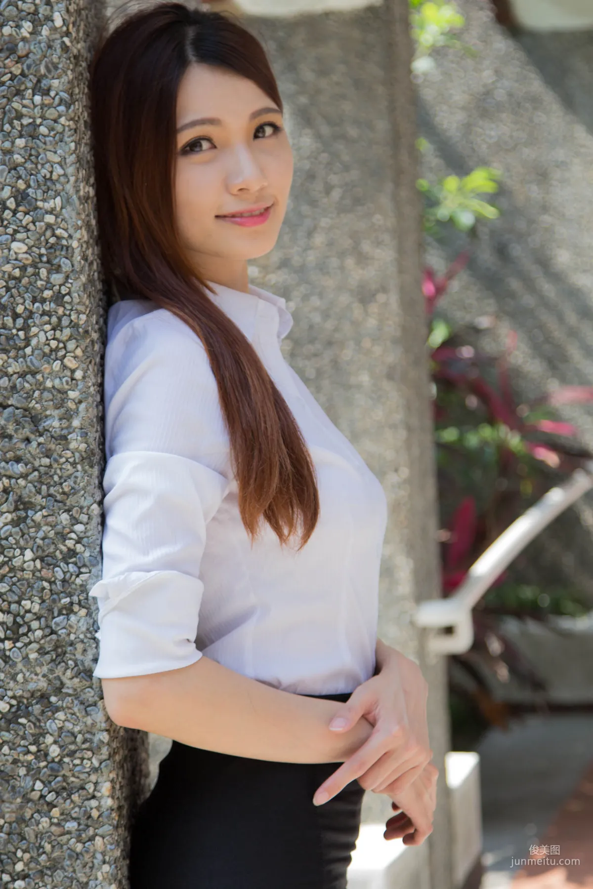 [Taiwan Internet Celebrity Beauty] Cai Yixin Candice, NTU Outdoor Shoot, Female Teacher, Photo Set photo 2