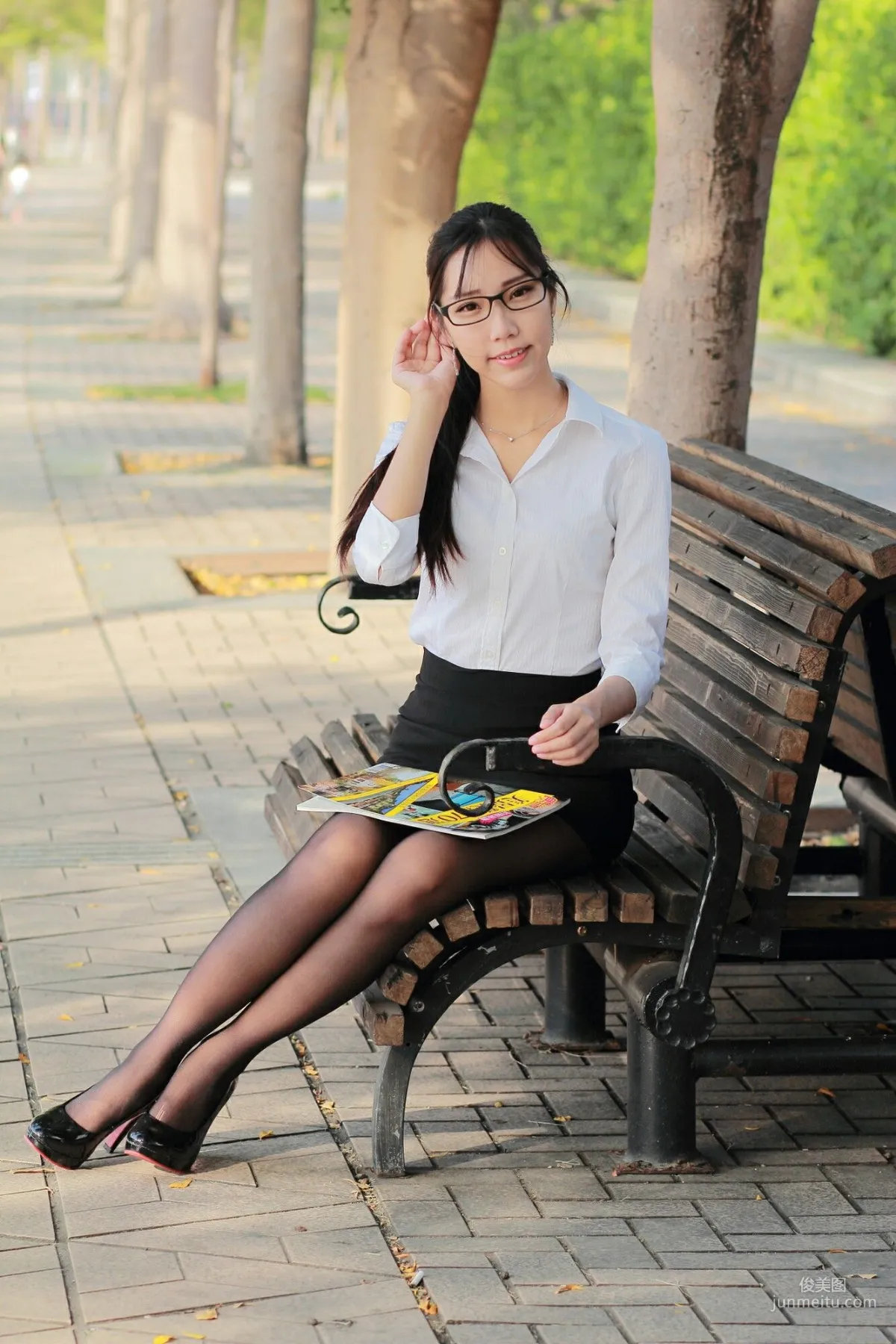 [台灣正妹] 豬比《兒童美術館外拍》 寫真集 12