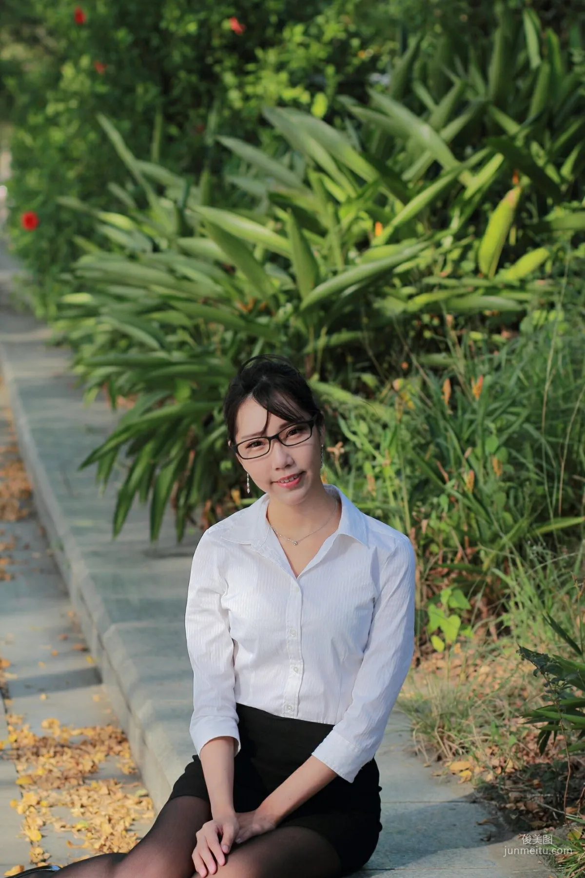 [台灣正妹] 豬比《兒童美術館外拍》 寫真集 10