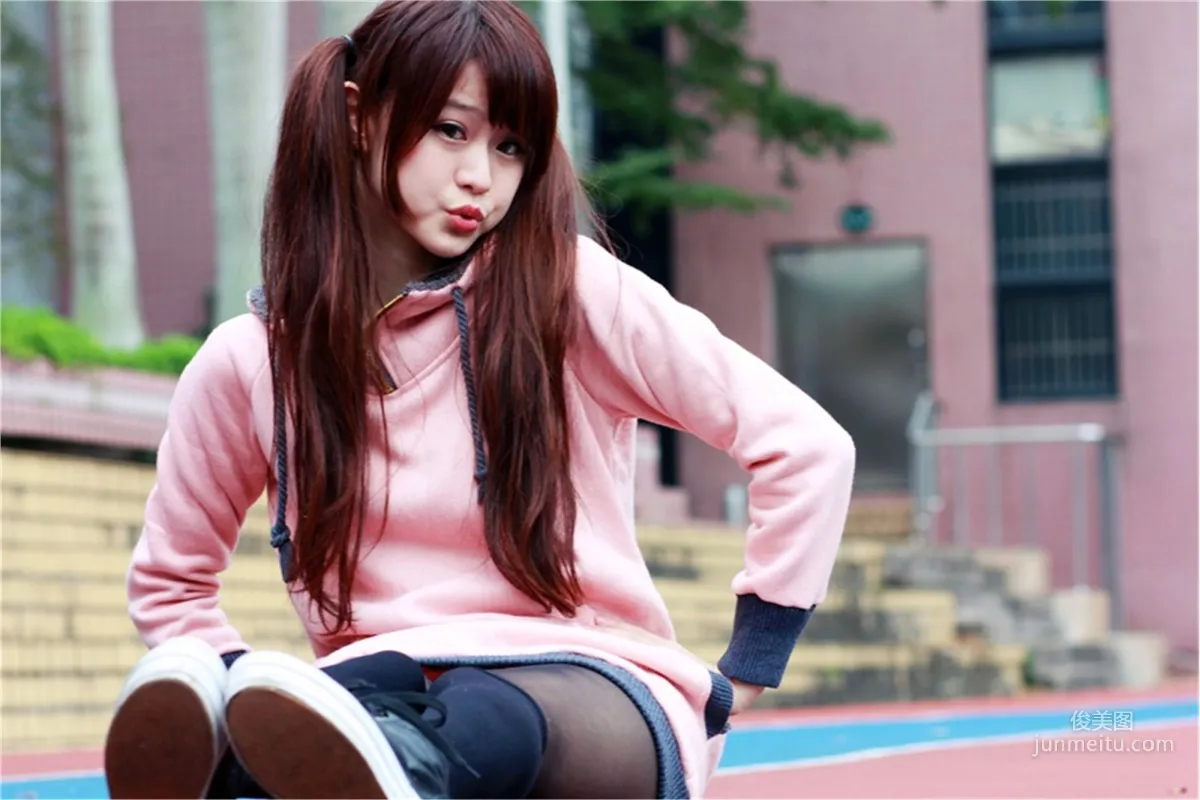 [Taiwan Beauties] Qiu Yuxuan (Yu Xuan) + Bai Bai, Campus Cute Outdoor Shoot Photo Set photo 7