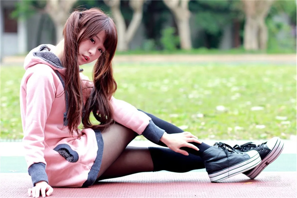 [Taiwan Beauties] Qiu Yuxuan (Yu Xuan) + Bai Bai, Campus Cute Outdoor Shoot Photo Set photo 8