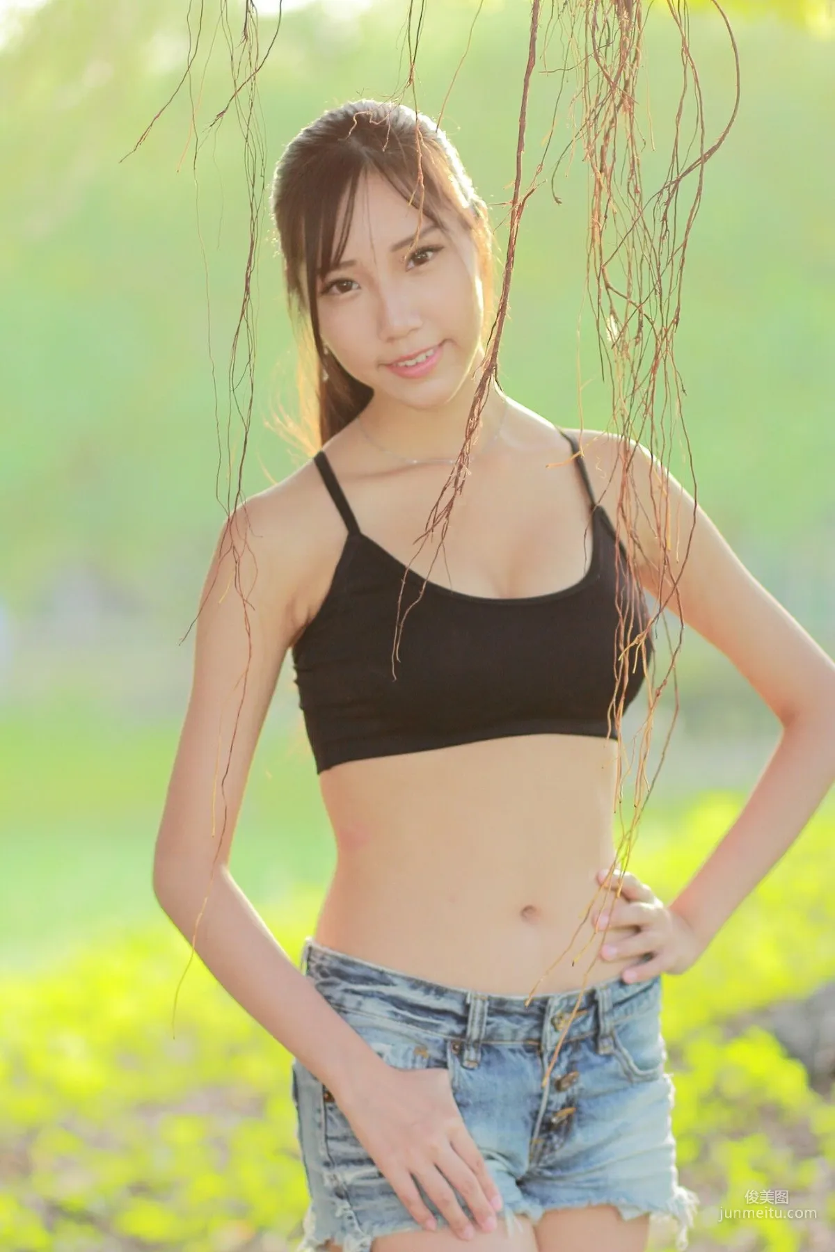 [台灣正妹] 豬比《兒童美術館外拍》 寫真集 29