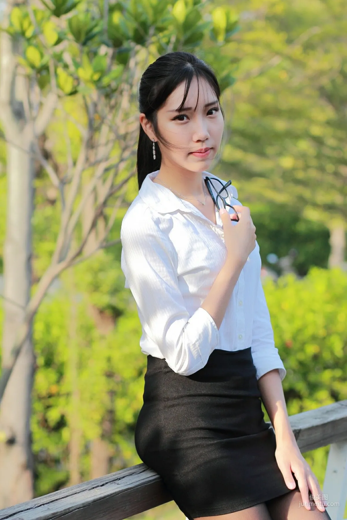 [台灣正妹] 豬比《兒童美術館外拍》 寫真集 19