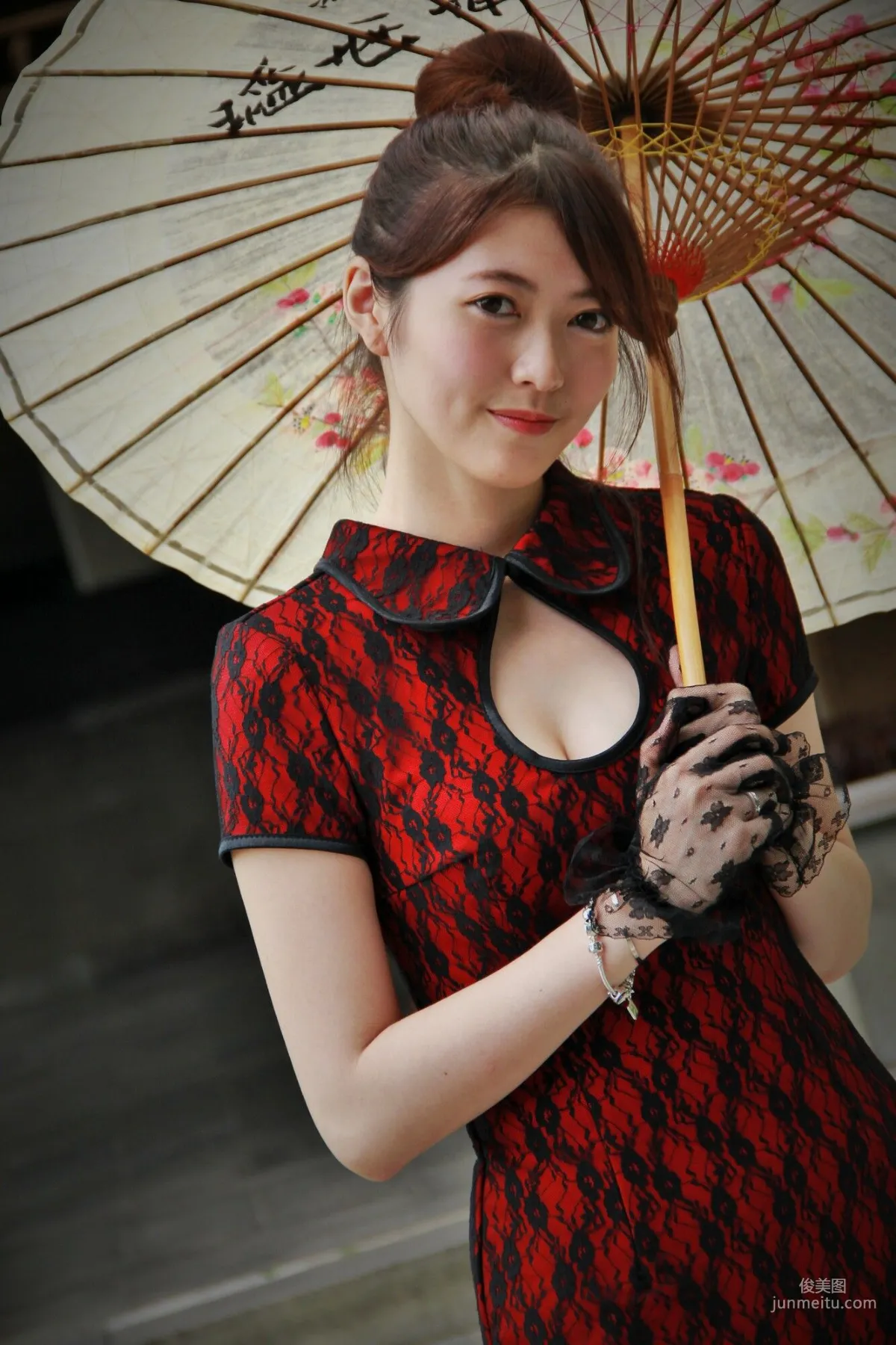 [Taiwan Beauties] Huang Pin Xuan / Brindy Xue Xue 'Zhishan Garden Qipao Outdoor Shoot' Photo Set photo 15
