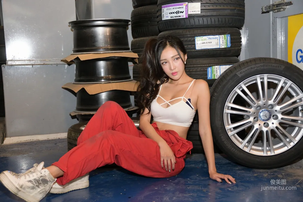 [台灣正妹] 趙芸Syuan《美顔的汽車修理工》 寫真集 36
