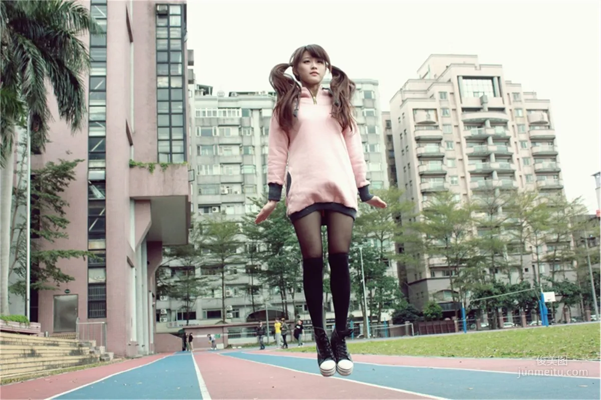 [Taiwan Beauties] Qiu Yuxuan (Yu Xuan) + Bai Bai, Campus Cute Outdoor Shoot Photo Set photo 13
