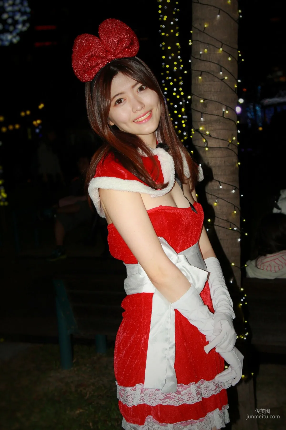 [Taiwan Beauties] Huang Pin Xuan, Banqiao Christmas City Night Shoot Photo Set photo 11
