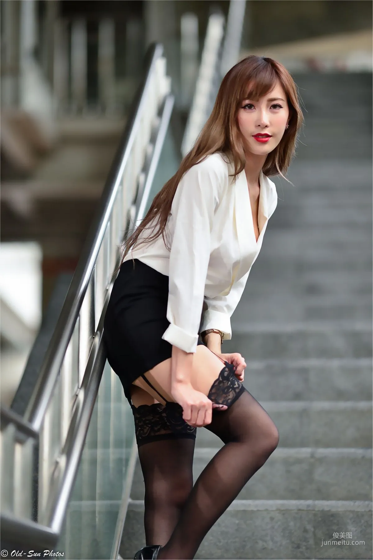 [Taiwan Internet Celebrity Beauty] Abbie Huang Oil Refinery Elementary School OL Outdoor Shoot Photo Set photo 30
