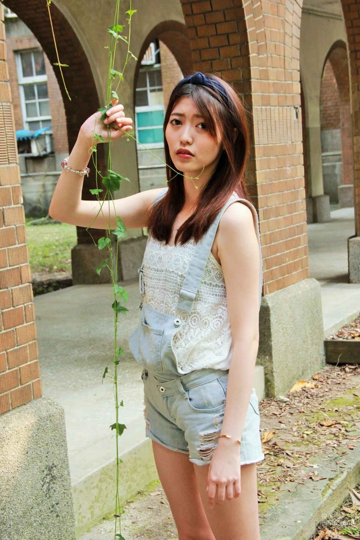 [Taiwan Internet Celebrity Beauty] Brindy Xuexue/Huang Pin Xuan 'Taiwan University Outdoor Shoot' Photo Set photo 32