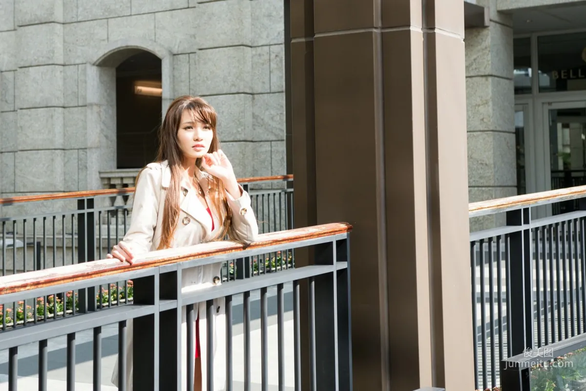 [Taiwan Beauties] Cai Yixin Candice "Around Xinyi District, Fashionable Trench Coat Street Snap" Photo Set photo 79