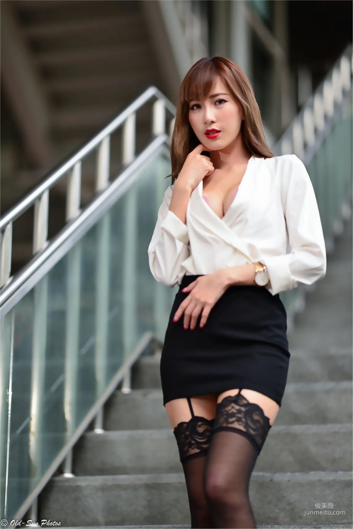[Taiwan Internet Celebrity Beauty] Abbie Huang Oil Refinery Elementary School OL Outdoor Shoot Photo Set photo 37
