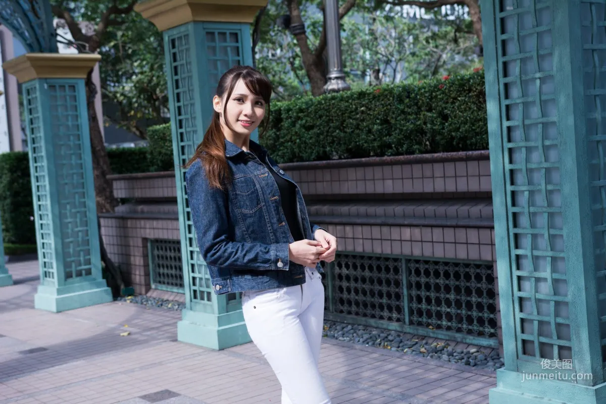 [Taiwan Beauties] Cai Yixin, Around Xinyi District, Denim + Tight Pants Photo Set photo 34