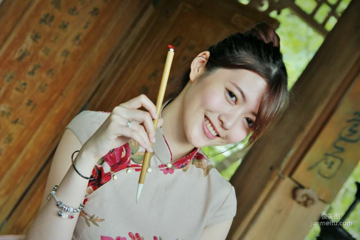 [Taiwan Beauties] Huang Pin Xuan / Brindy Xue Xue 'Zhishan Garden Qipao Outdoor Shoot' Photo Set photo 21