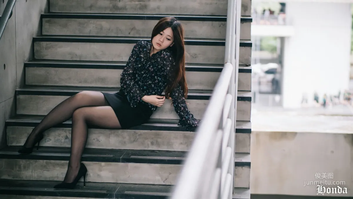 [Taiwan Internet Celebrity Beauty] Becky OL Outfits Three Sets Photo Set photo 15