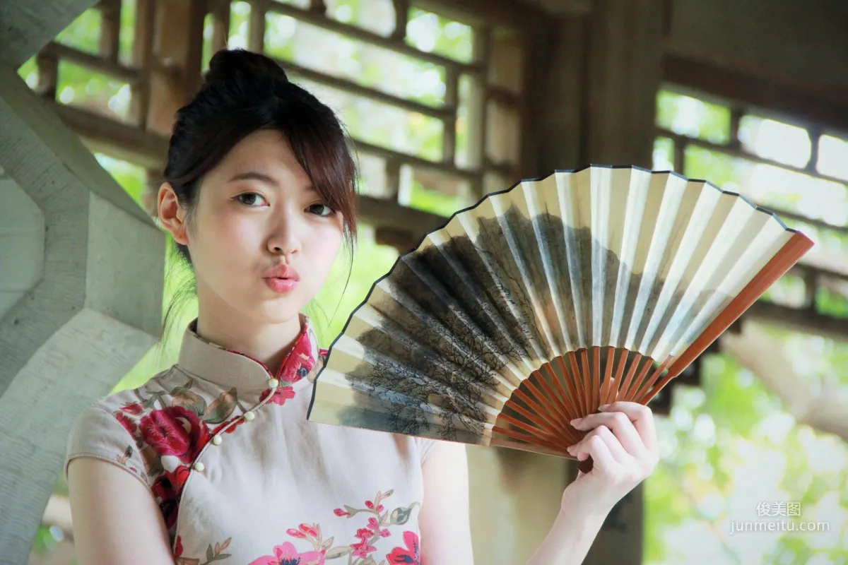 [Taiwan Beauties] Huang Pin Xuan / Brindy Xue Xue 'Zhishan Garden Qipao Outdoor Shoot' Photo Set photo 46