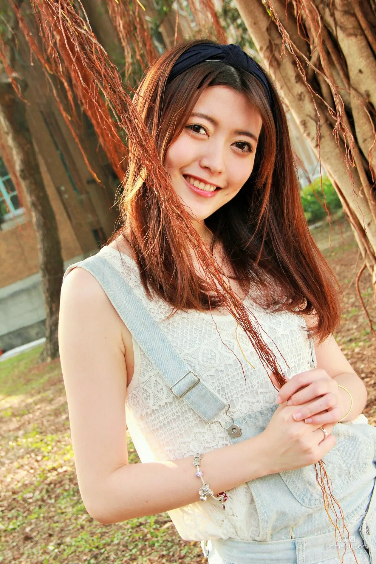 [Taiwan Internet Celebrity Beauty] Brindy Xuexue/Huang Pin Xuan 'Taiwan University Outdoor Shoot' Photo Set photo 29