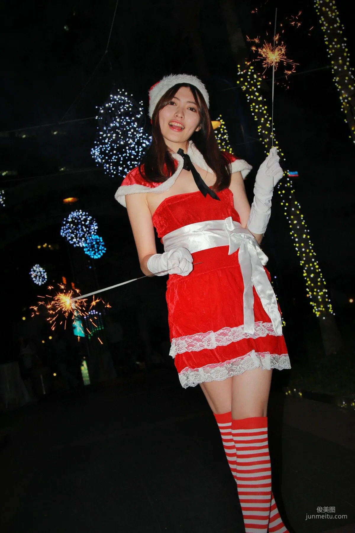 [Taiwan Beauties] Huang Pin Xuan, Banqiao Christmas City Night Shoot Photo Set photo 28