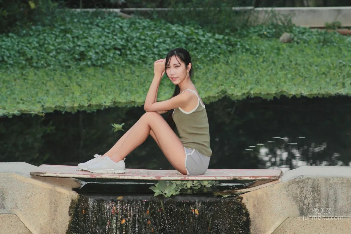 [台灣正妹] 豬比《兒童美術館外拍》 寫真集 33