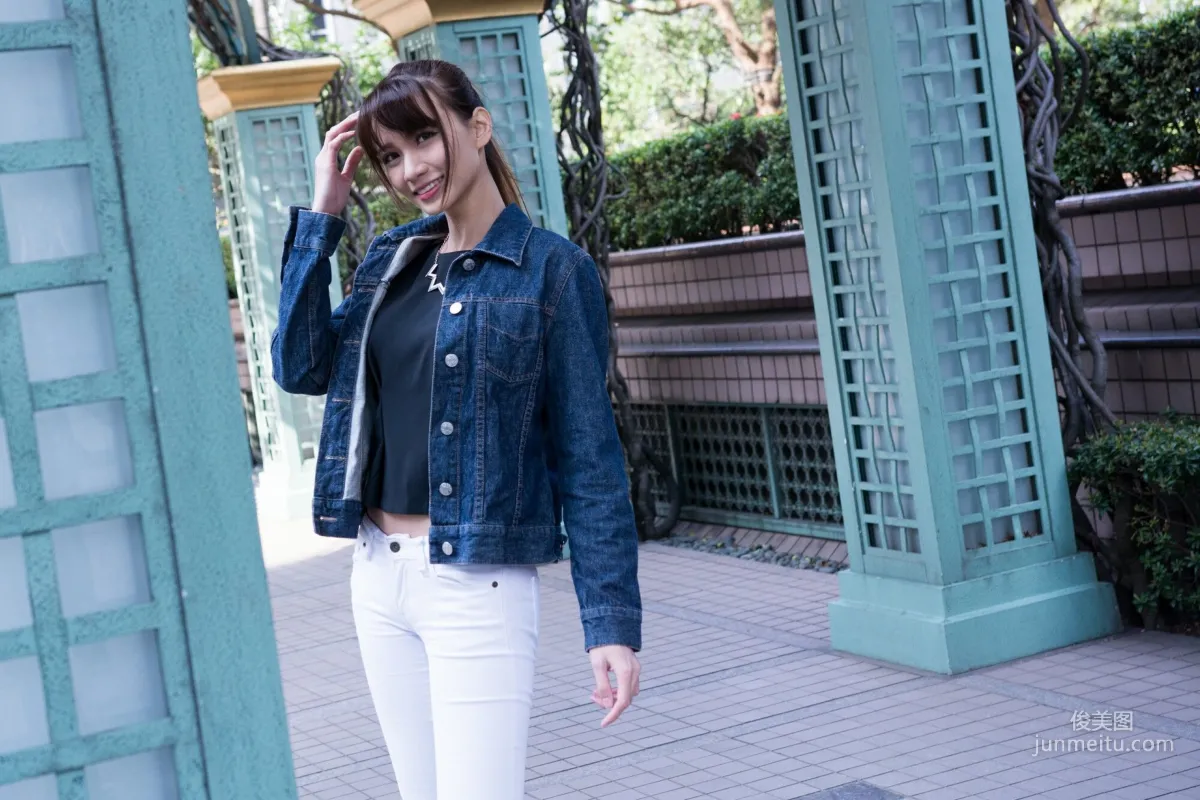 [Taiwan Beauties] Cai Yixin, Around Xinyi District, Denim + Tight Pants Photo Set photo 19