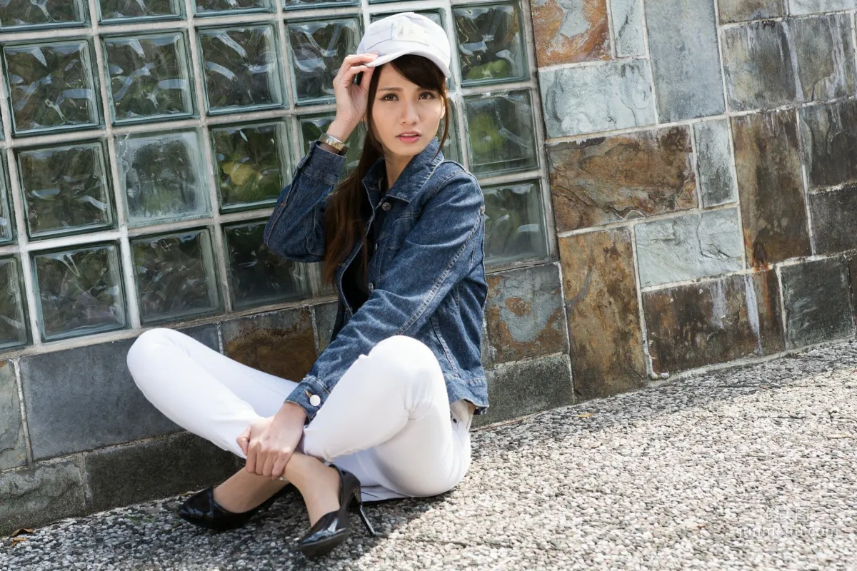 [Taiwan Beauties] Cai Yixin, Around Xinyi District, Denim + Tight Pants Photo Set photo 53