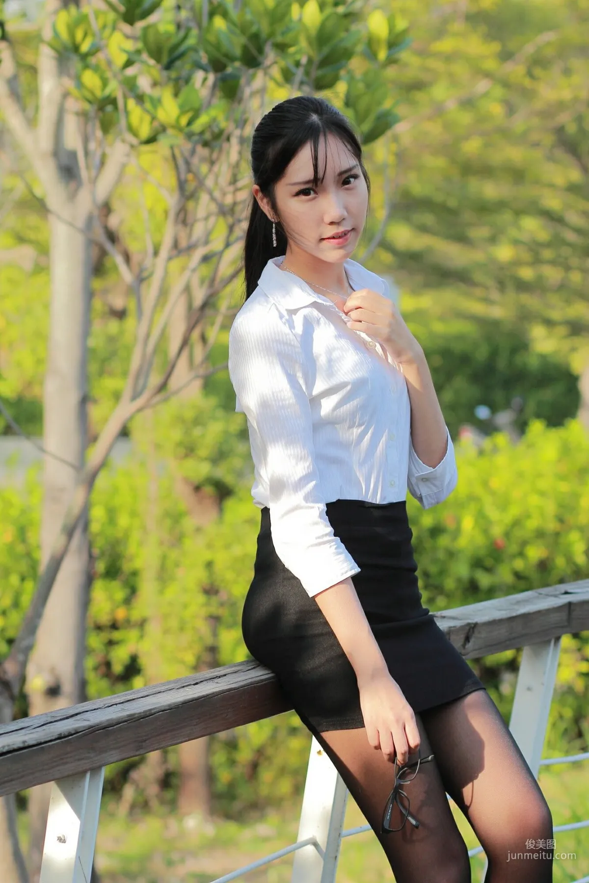 [台灣正妹] 豬比《兒童美術館外拍》 寫真集 20