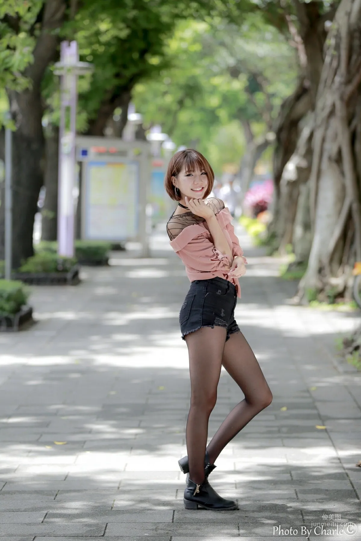 [Taiwan Beauties] Huang Zhuxuan, Yuanshan Flower Expo Outdoor Shoot Photo Set photo 24