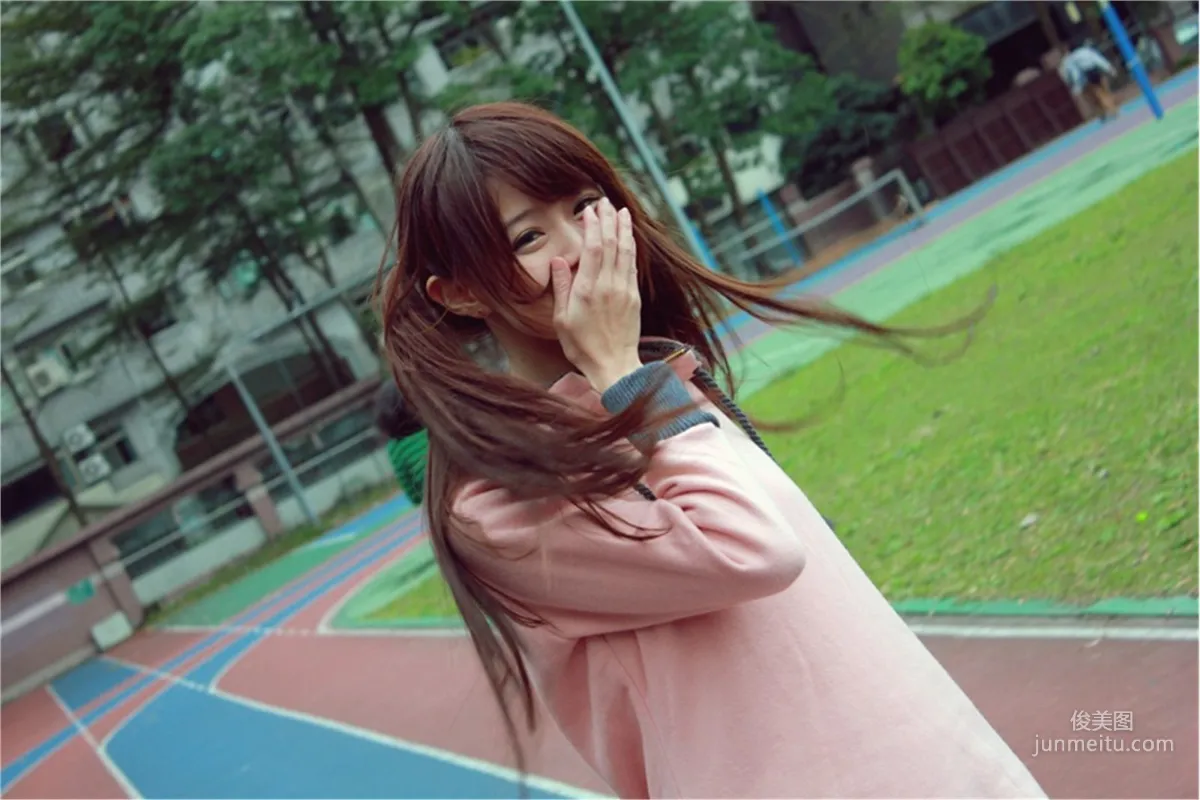 [Taiwan Beauties] Qiu Yuxuan (Yu Xuan) + Bai Bai, Campus Cute Outdoor Shoot Photo Set photo 12