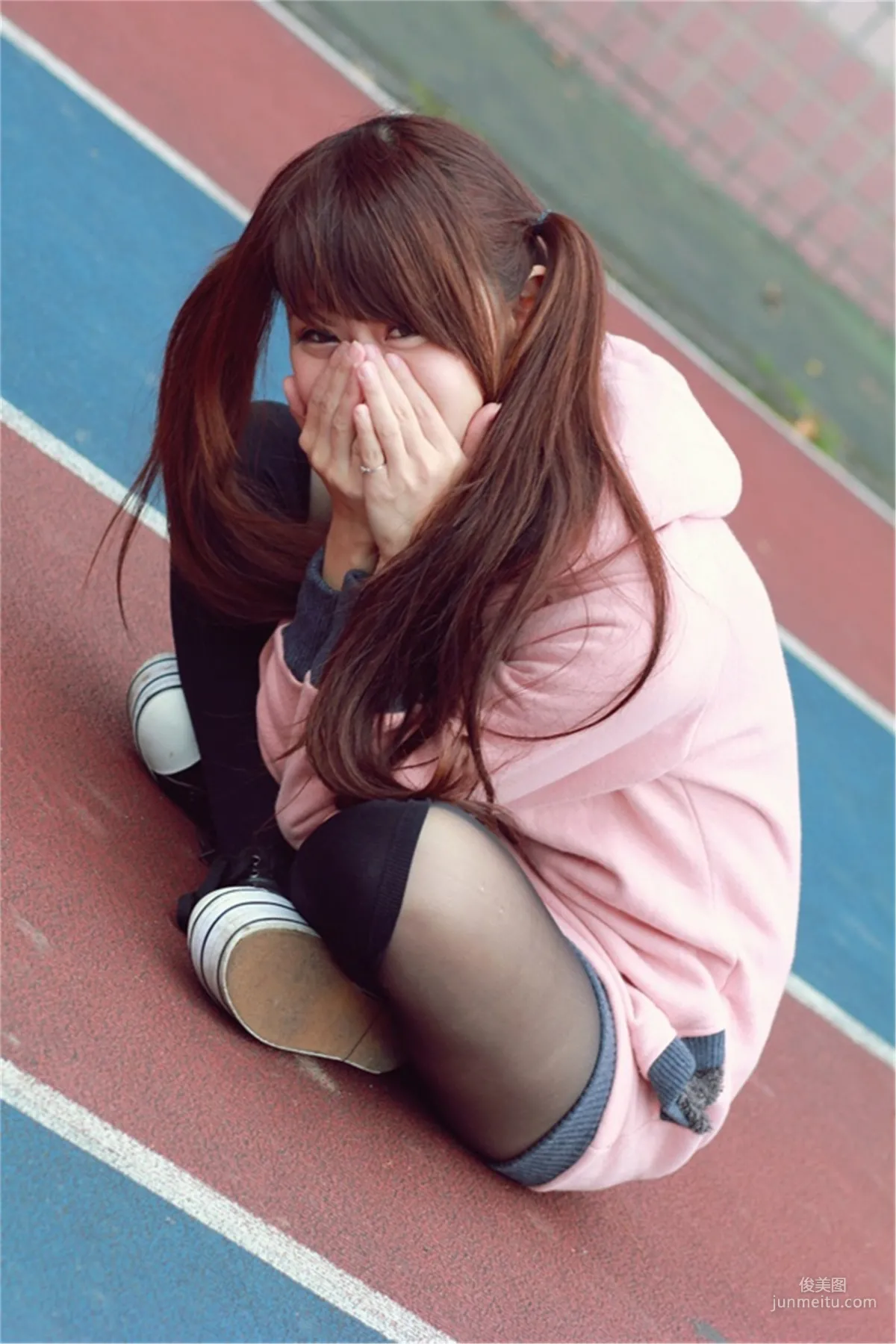 [Taiwan Beauties] Qiu Yuxuan (Yu Xuan) + Bai Bai, Campus Cute Outdoor Shoot Photo Set photo 5