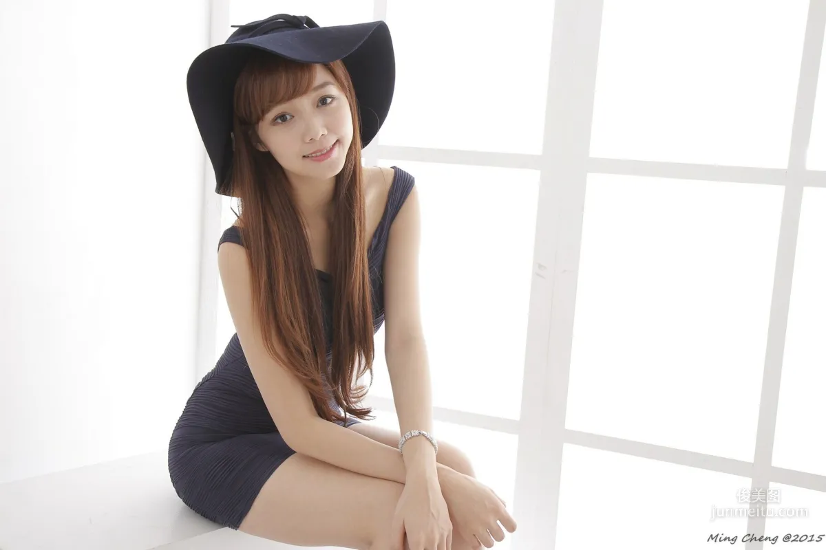 [Taiwan Beauties] Mimi Chen - Studio Shoot (3 Sets of Beautiful Legs Outfits) Photo Set photo 24