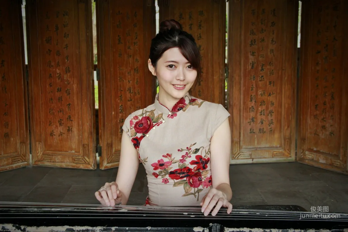 [Taiwan Beauties] Huang Pin Xuan / Brindy Xue Xue 'Zhishan Garden Qipao Outdoor Shoot' Photo Set photo 35