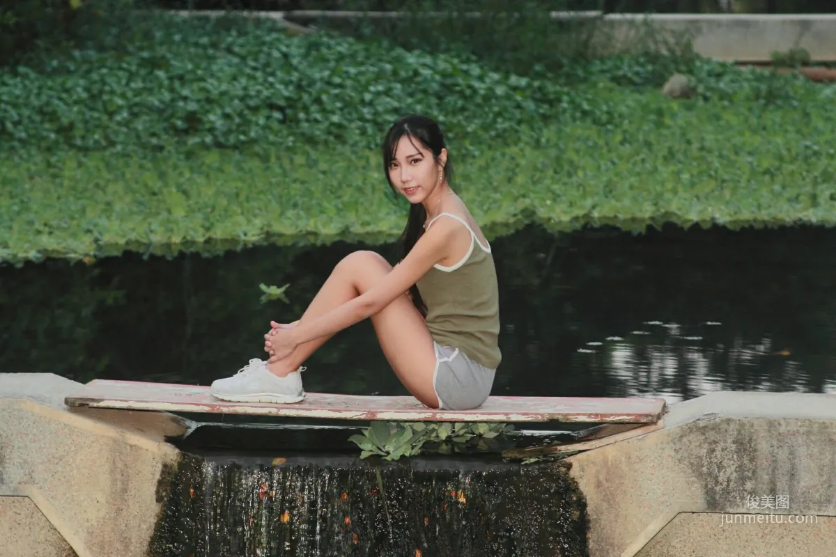 [台灣正妹] 豬比《兒童美術館外拍》 寫真集 32