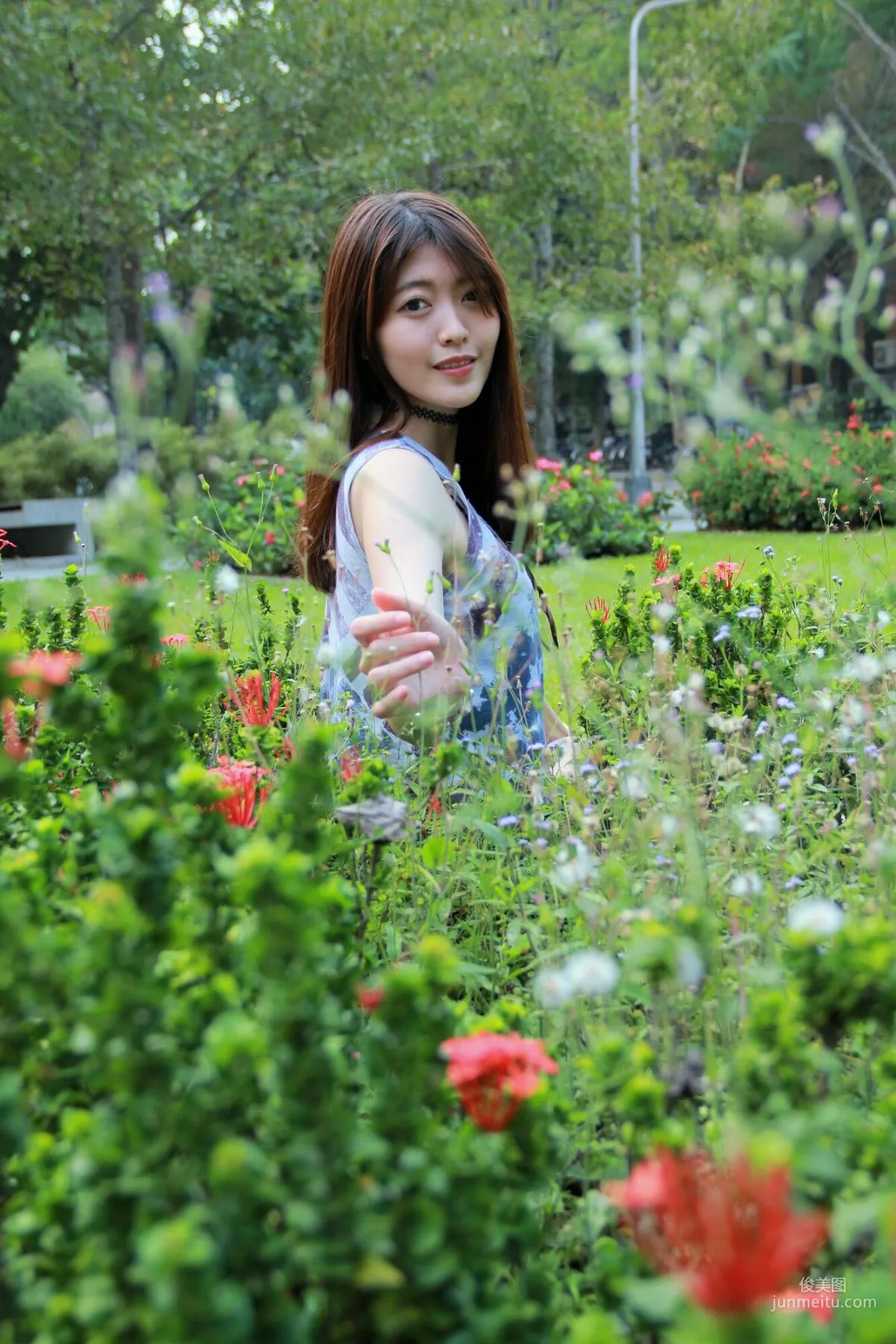 [Taiwan Internet Celebrity Beauty] Brindy Xuexue/Huang Pin Xuan 'Taiwan University Outdoor Shoot' Photo Set photo 3
