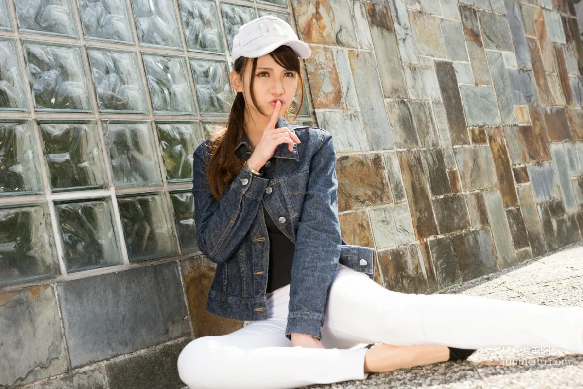 [Taiwan Beauties] Cai Yixin, Around Xinyi District, Denim + Tight Pants Photo Set photo 41