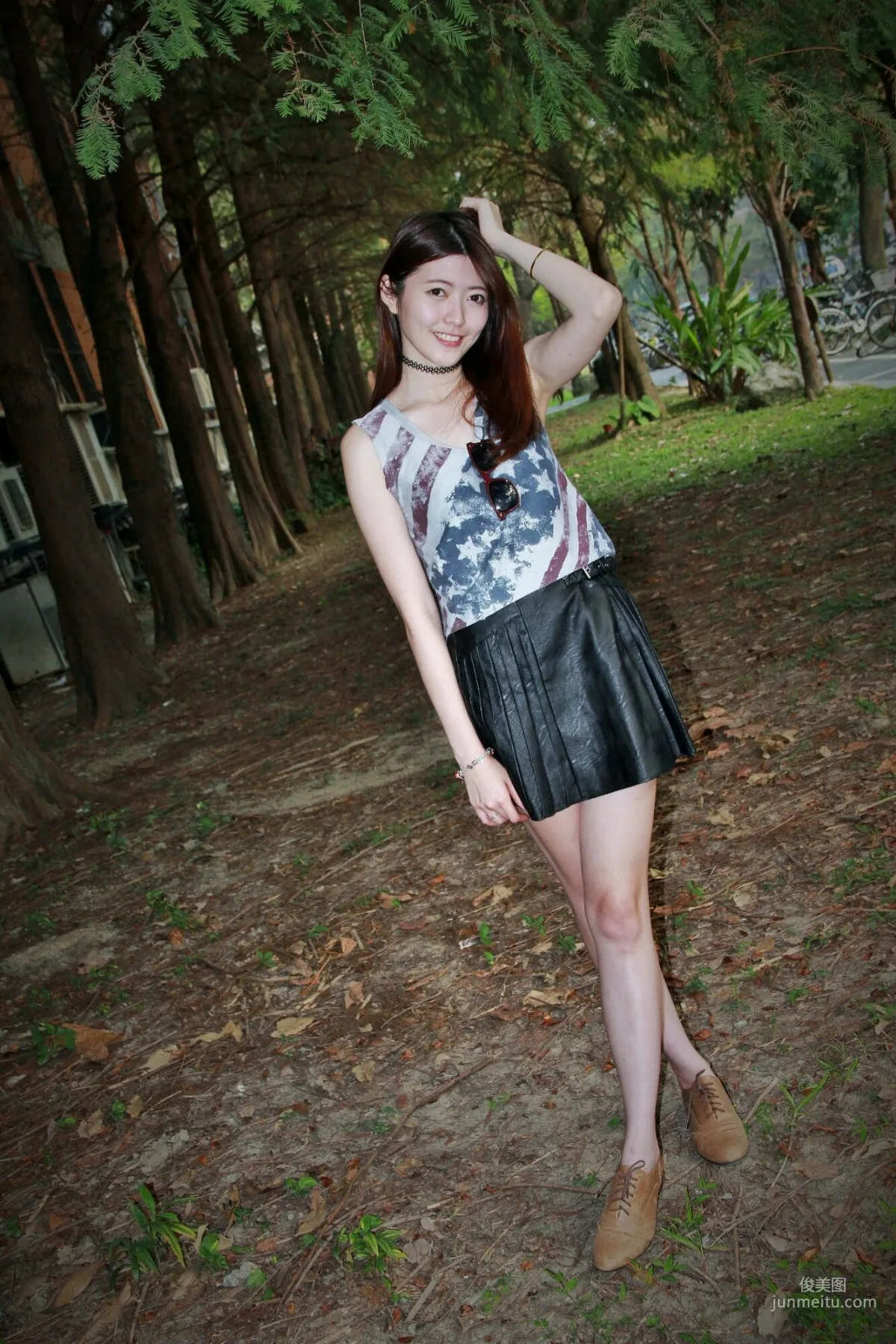 [Taiwan Internet Celebrity Beauty] Brindy Xuexue/Huang Pin Xuan 'Taiwan University Outdoor Shoot' Photo Set photo 11