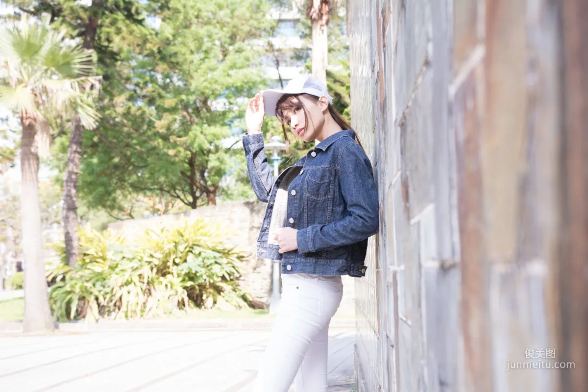 [Taiwan Beauties] Cai Yixin, Around Xinyi District, Denim + Tight Pants Photo Set photo 35